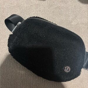 lululemon athletica Black Fleece Belt Bag